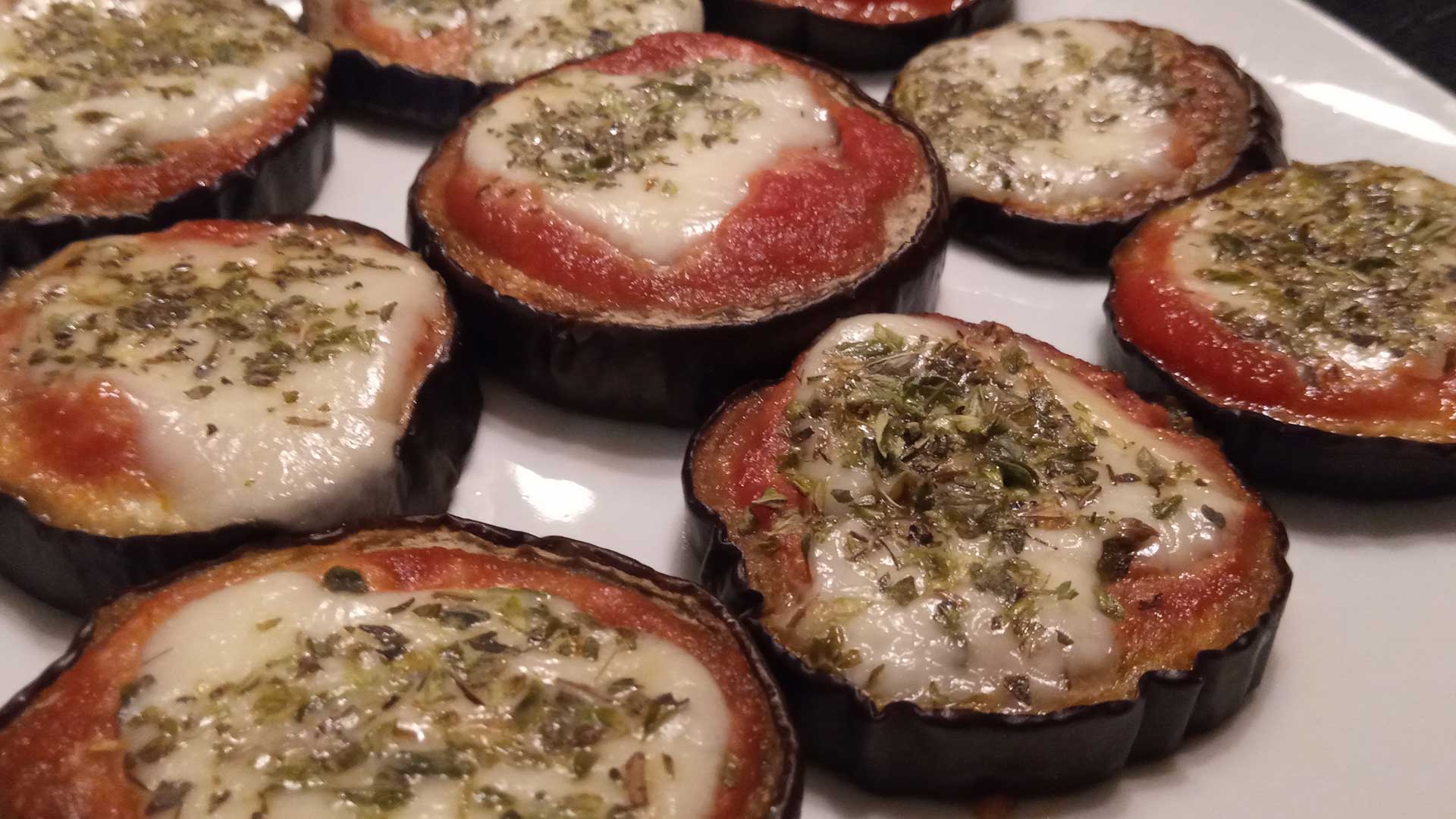 mini pizzes d'albergínia